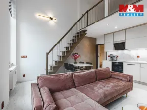 Prodej bytu 4+kk, Klatovy - Klatovy III, Husovo náměstí, 78 m2