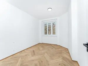 Prodej bytu 2+kk, Praha - Vršovice, Oblouková, 58 m2
