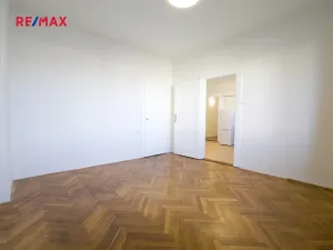 Pronájem bytu 1+1, Praha - Podolí, Výchozí, 37 m2