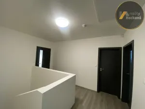 Pronájem rodinného domu, Postřižín, Prostřední, 175 m2