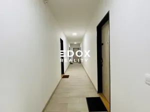 Pronájem bytu 1+kk, Praha - Košíře, Naskové, 34 m2