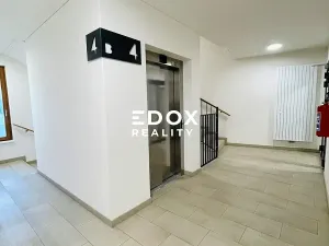 Pronájem bytu 1+kk, Praha - Košíře, Naskové, 34 m2