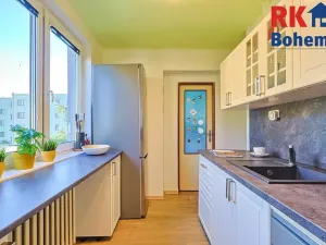 Prodej bytu 3+1, Pečky, V Horkách, 63 m2