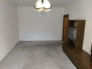 Prodej bytu 2+1, Cheb, Stavbařů, 63 m2