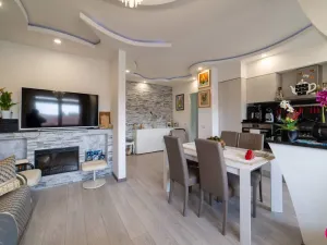 Prodej bytu 2+kk, Via Monte Nero, Pordenone, Friuli-venezia-giulia, Itálie, 85 m2