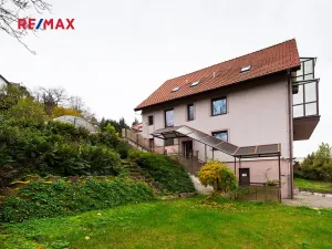 Prodej vily, Měchenice, Hlavní, 330 m2