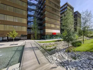 Pronájem kanceláře, Praha - Michle, Za Brumlovkou, 2030 m2