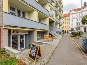 Prodej obchodního prostoru, Praha - Vršovice, Petrohradská, 68 m2