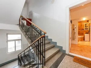 Pronájem bytu 2+1, Praha - Kobylisy, U třešňovky, 68 m2