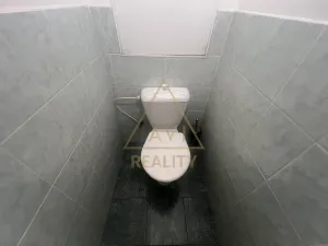 Pronájem bytu 2+kk, Praha - Žižkov, Na Jarově, 42 m2