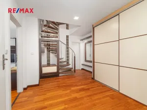 Prodej bytu 3+kk, Praha - Holešovice, Dobrovského, 107 m2