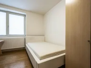 Pronájem rodinného domu, Praha - Slivenec, Malachitová, 115 m2