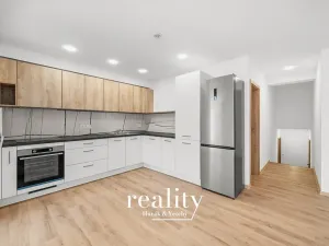 Pronájem bytu 2+kk, Jihlava, Na Nivách, 66 m2