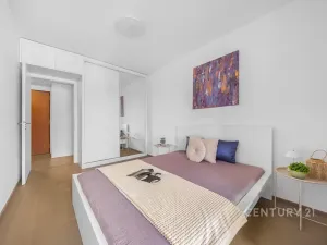 Prodej bytu 2+kk, Praha - Modřany, Vrátnická, 51 m2