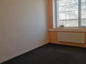 Pronájem kanceláře, Hradec Králové, Vážní, 99 m2