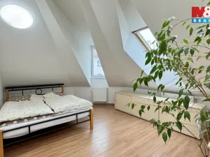 Pronájem bytu 2+kk, Olomouc, Hodolanská, 51 m2