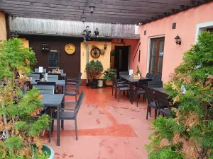 Pronájem restaurace, Praha - Čakovice, Cukrovarská, 155 m2