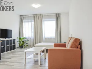 Pronájem bytu 1+kk, Chýnice, Karlštejnská, 38 m2