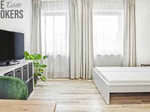 Pronájem bytu 1+kk, Chýnice, Karlštejnská, 38 m2