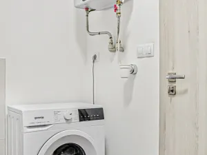 Pronájem bytu 1+kk, Chýnice, Karlštejnská, 38 m2