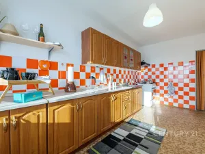 Prodej bytu 3+1, Podbořany, Kpt. Nálepky, 60 m2