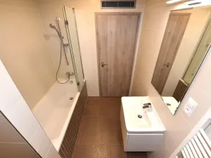 Prodej bytu 2+kk, Praha - Vršovice, Petrohradská, 114 m2