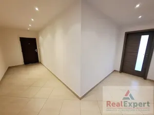 Prodej bytu 2+kk, Praha - Pitkovice, Lošáková, 67 m2