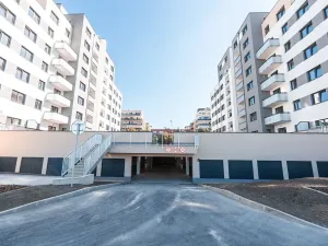 Pronájem bytu 1+kk, Praha - Hlubočepy, Fabiánové, 30 m2