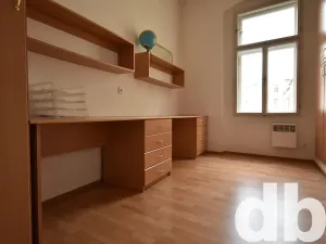 Pronájem kanceláře, Karlovy Vary, T. G. Masaryka, 75 m2