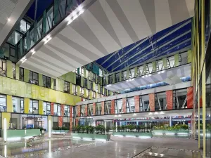 Pronájem kanceláře, Praha - Karlín, Karolinská, 440 m2