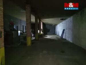 Pronájem skladu, Doksy, Valdštejnská, 1730 m2