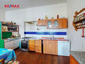 Prodej vícegeneračního domu, Úterý, 677 m2