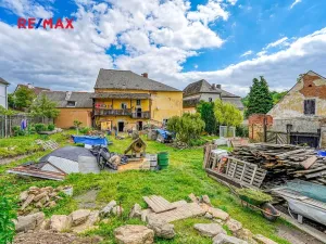 Prodej rodinného domu, Úterý, 677 m2