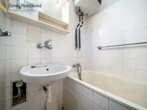 Prodej bytu 2+1, Praha - Kobylisy, Horňátecká, 57 m2