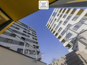 Pronájem garážového stání, Praha - Karlín, Sokolova, 18 m2