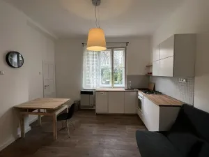 Pronájem bytu 2+kk, Praha - Záběhlice, Kosatcová, 45 m2