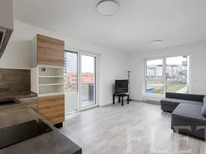 Pronájem bytu 1+kk, Praha - Hloubětín, Za černým mostem, 36 m2
