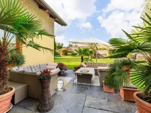 Prodej zemědělské usedlosti, Lichnov, 672 m2