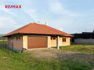 Prodej rodinného domu, Bánov, 197 m2