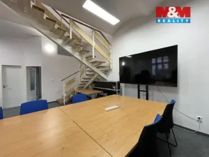 Pronájem kanceláře, Praha - Karlín, Sokolovská, 174 m2