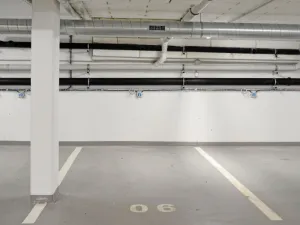 Pronájem garážového stání, Hradec Králové - Pražské Předměstí, 13 m2