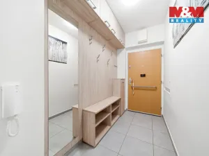 Prodej bytu 2+kk, Pardubice - Polabiny, Bělehradská, 77 m2