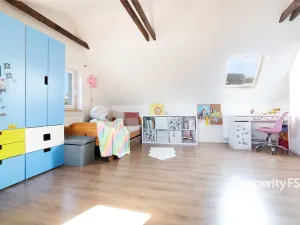 Prodej rodinného domu, Veleň, 141 m2