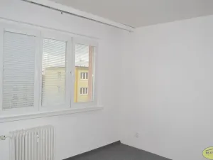 Pronájem bytu 2+1, Hulín, Sadová, 53 m2