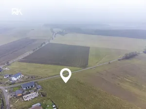 Prodej pozemku pro bydlení, Uhersko, 944 m2