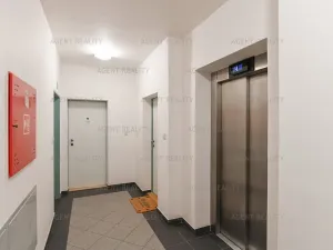 Pronájem bytu 2+kk, Praha - Břevnov, Slavníkova, 57 m2