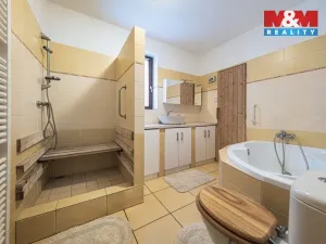 Prodej rodinného domu, Hradešín, 350 m2