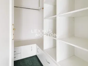 Pronájem bytu 3+1, Praha - Nové Město, Odborů, 87 m2