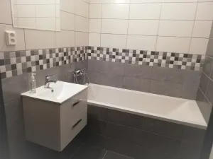 Pronájem bytu 2+1, Liberec - Liberec XII-Staré Pavlovice, Jabloňová, 56 m2