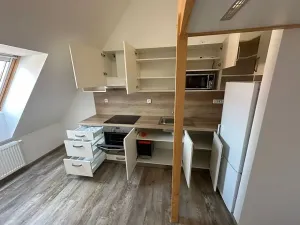 Pronájem bytu 1+kk, Praha - Vinohrady, Boleslavská, 37 m2